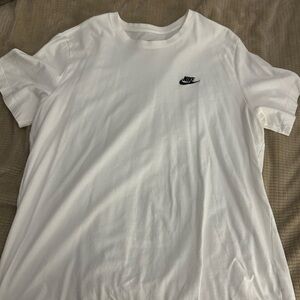 Nike Men's Classic White Tee